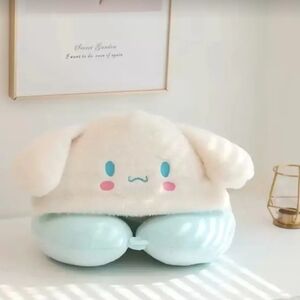 Curoly Blue and White Plush U Neck Pillow For Kids